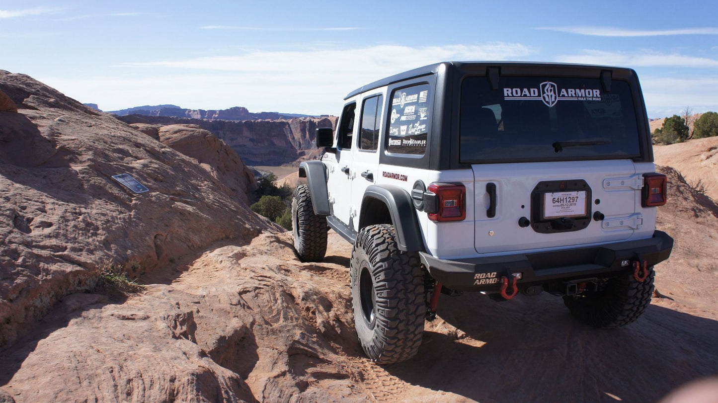 Road Armor Jeep JL Stealth Rear Bumper Mid Width - Texture Black